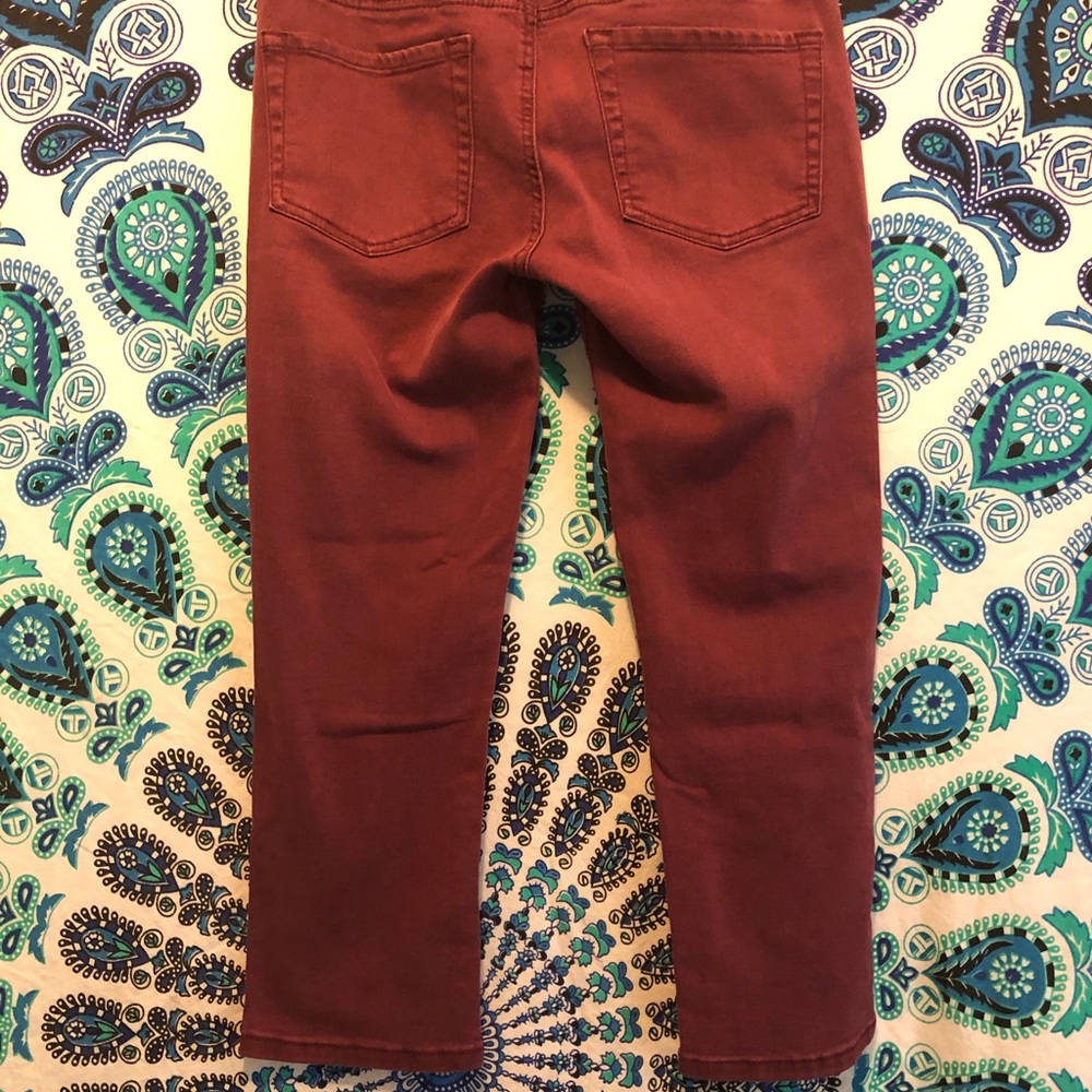 Capris. - Picture 4 of 5
